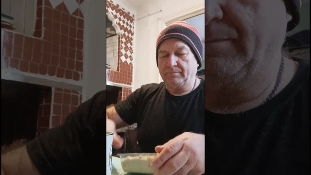 На десерт халва кунжутная с фундуком и чай зелёный с лимоном смотреть онлайн