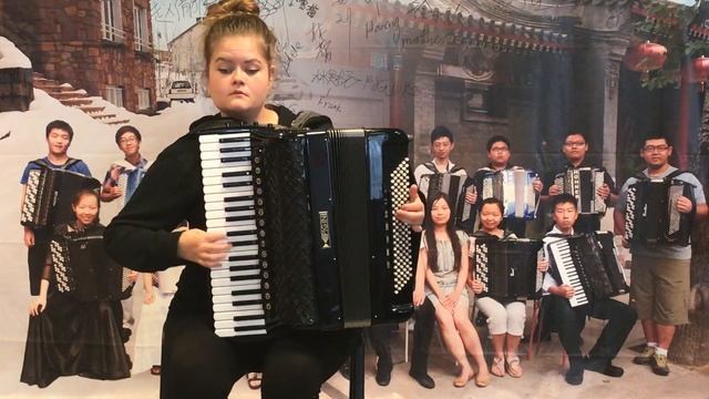 Egle Ona Bartkeviciute, Nostalgia (célèbre valse de Lettonie) смотреть онлайн