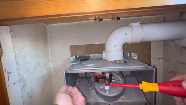 How to change a Vokera Compact Fan | my boiler keeps cutting out смотреть онлайн