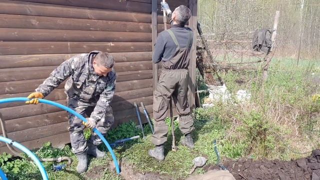 Абиссинская скважина своими руками. Процесс бурения.  Три тонны это мало?