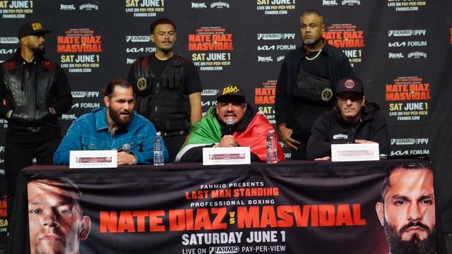 Nate Diaz vs. Jorge Masvidal BIZARRE press conference (Diaz leaves in the middle) смотреть онлайн