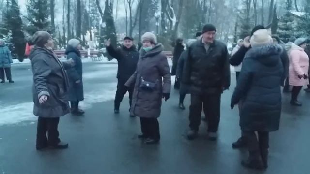 Харьков,"Спасательный круг", танцует именинник Сан Саныч смотреть онлайн