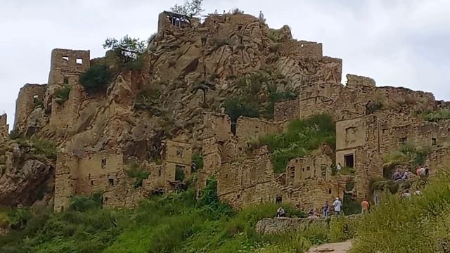 Розы Кавказа Заброшенный аул Гамсутль смотреть онлайн