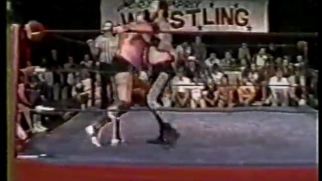 Leo Burke vs Tiger Williams смотреть онлайн