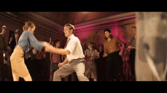 Trombone - AronChupa & Little Sis Nora смотреть онлайн