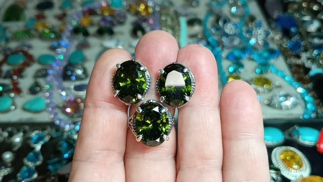 Комплекты с камнем.