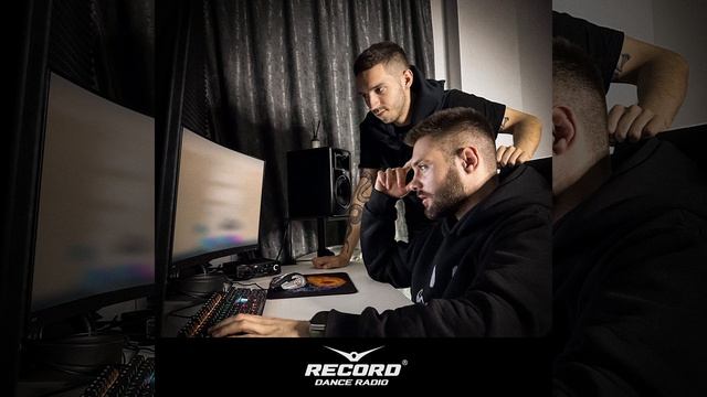 KOREL+NEEL+MAXWELL - ОНА ДЕЛИТ ВАЙБ (RECORD MIX) смотреть онлайн