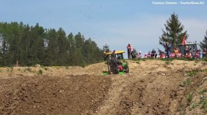 Жаркие гонки на тракторах: впечатляющее шоу