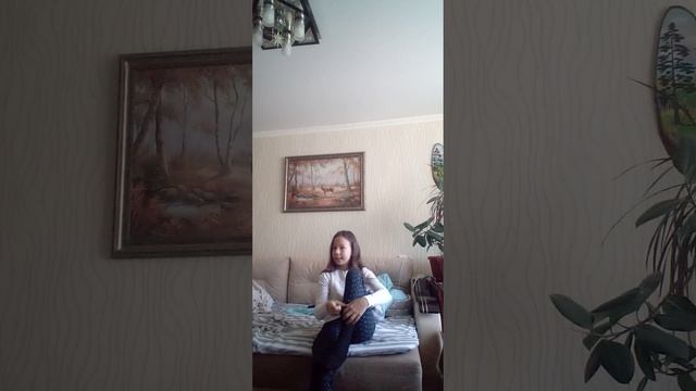 Я одеваюсь в школу