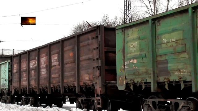 ЧМЭ3-1681 с грузовым поездом смотреть онлайн