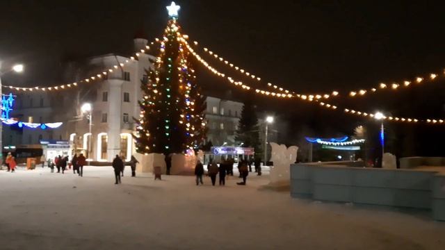 БЕЛОРЕЦК/ПЛОЩАДЬ МЕТАЛЛУРГОВ ВПРЕДДВЕРИИ НОВОГО ГОДА смотреть онлайн