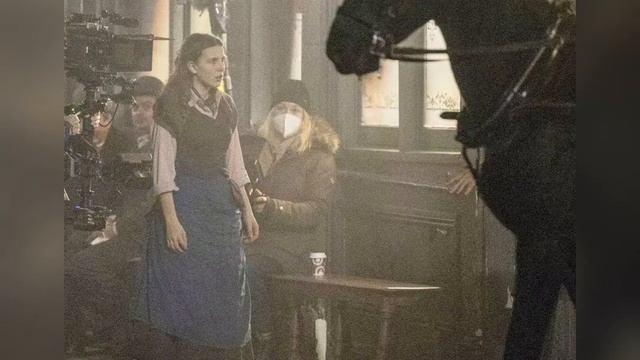 Millie Bobby Brown and Henry Cavill on Enola Holmes 2 set!! смотреть онлайн