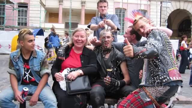 .......Панки 90х, кто такие ПАНКИ, 10 любопытных фактов про панк культуру....... смотреть онлайн