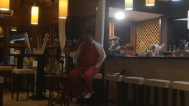 Opera Singer Blau Varadero