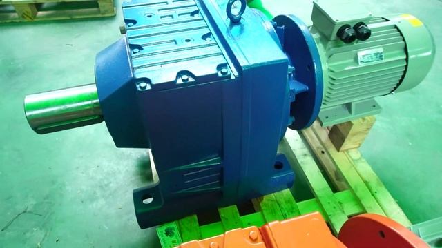 Mô Tơ Giảm Tốc 10HP 7.5kw Ratio 45, 40, 35,30, 0901460163, MinhMotor смотреть онлайн