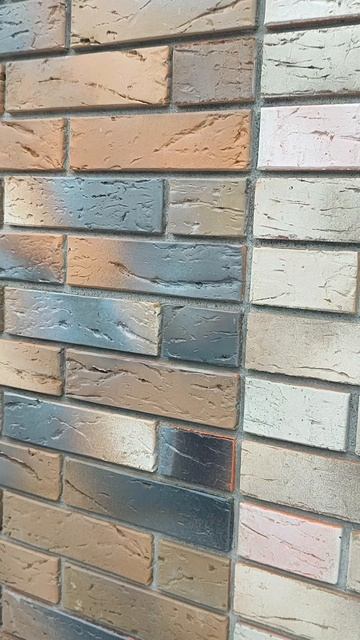 Как сделать отделку фасада из кирпича в 2 тона красиво? #строительство #отделкафасада #кирпич смотреть онлайн