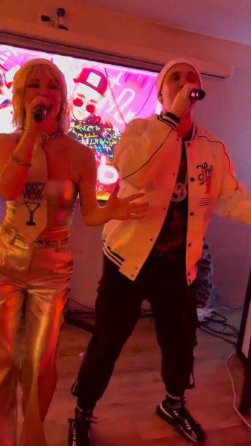 Гости попросили спеть Белые Розы в память о Юре Шатунове и мы не смогли отказать. смотреть онлайн