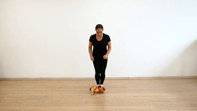 Прыжки через игрушку вперед назад смотреть онлайн