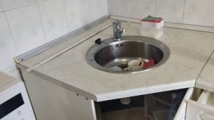 Тараканы лезут в квартиру через вентиляцию. #травитьтаракановкрасноярск