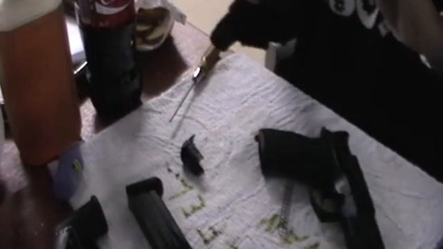 Cleaning vid bb spring handgun CZ75D compact .MOD смотреть онлайн