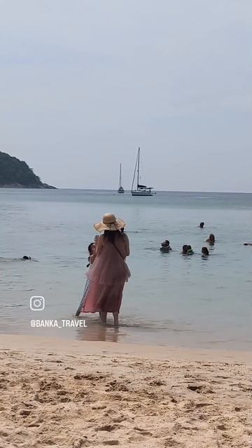 Китайские туристы на Пляже смотреть онлайн