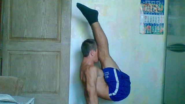 спичаг из высокого угла, ноги вместе смотреть онлайн