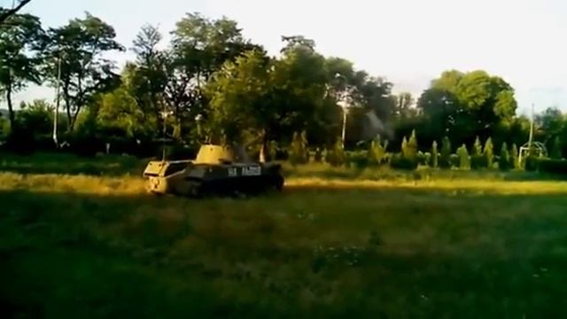 "Ноны" ополченцев бьют по колонне бронетехники киевской хунты смотреть онлайн