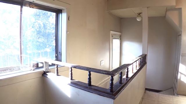799 Dunn Avenue Hamilton | (c) 1988 - 2017 Axiom Film & Video Productions смотреть онлайн