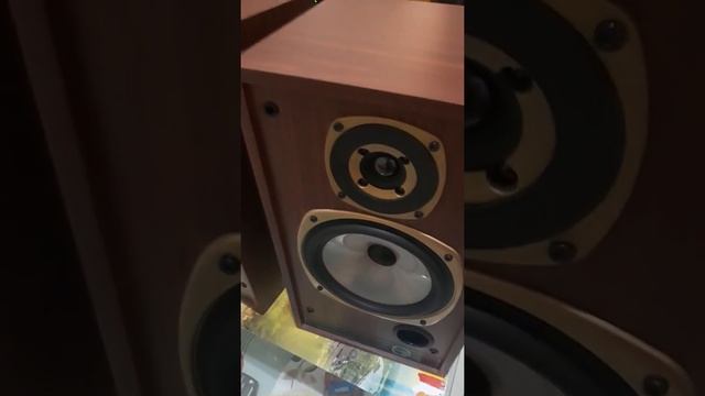 Accuphase vs tannoy смотреть онлайн