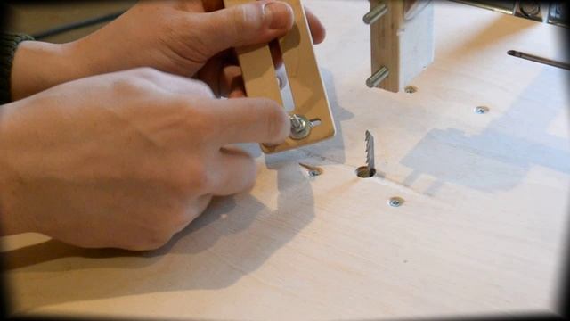 Лобзиковый станок. Крепление пилки. Часть 3 смотреть онлайн