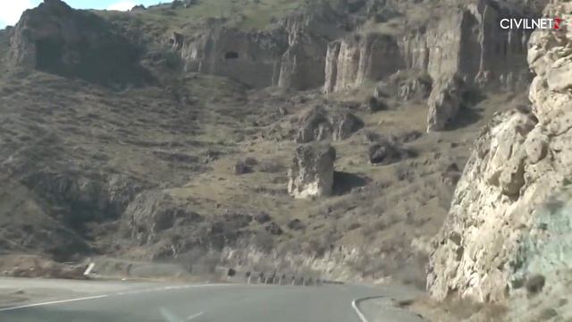 Russia says it’s ready to assist Armenia and Azerbaijan with border demarcation смотреть онлайн