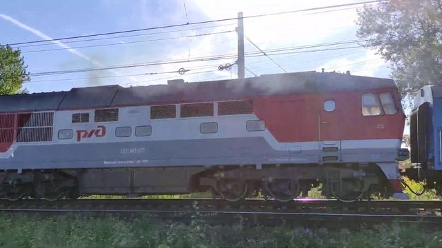 Тепловоз ТЭП70-0391 (СПб - Гомель), у о.п. Воздухоплавательный Парк, г.СПб, 11.08.2022г.(4K UHD ) смотреть онлайн