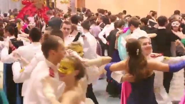 Как я стал ведущим в Сумах/Новогодний бал-2014 смотреть онлайн