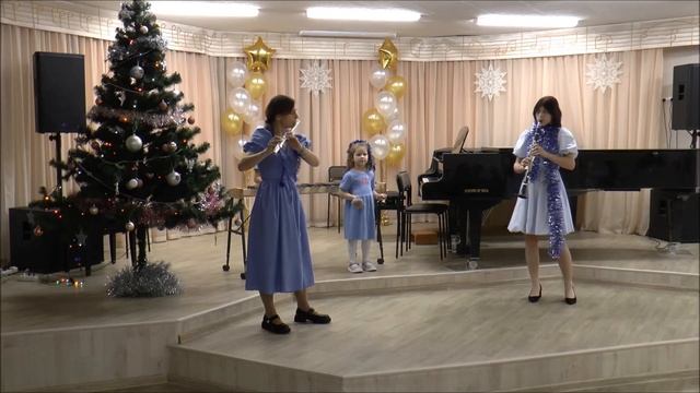 Джордж Майкл «Last Christmas» Исп. Клиновые Варвара, Ульяна, Оля и мама Ольга Викторовна смотреть онлайн