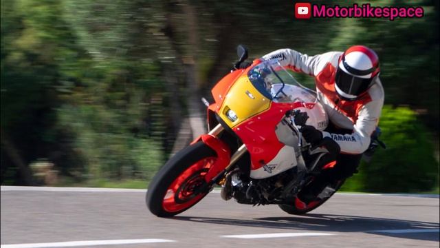 2024 Yamaha XSR900GP : A Fusion of Heritage and Cutting-Edge Racing Technology! смотреть онлайн