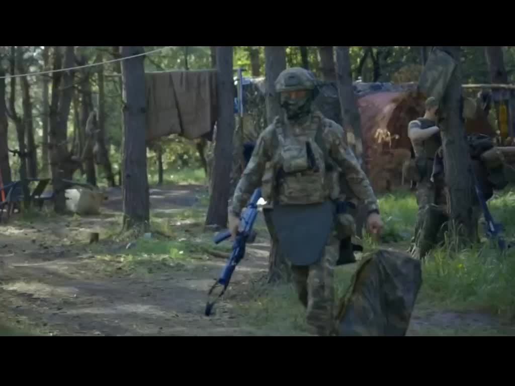 Десантники. Разведка и Артиллерия смотреть онлайн