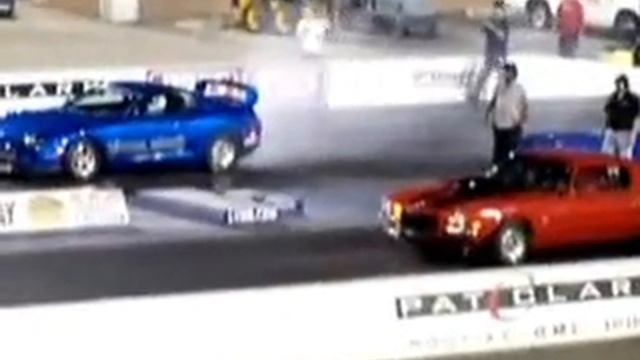 Toyota Supra VS Camaro смотреть онлайн