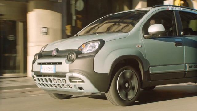 Fiat Panda e 500 Hybrid 2020 - Primo Contatto смотреть онлайн