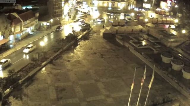Вебкамера "Площадь Советская". Запись 29.11.2017 18:00:04 смотреть онлайн