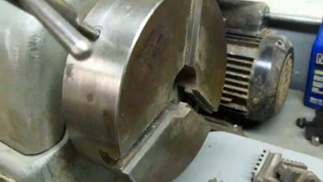Three Jaw Chucks on Logan Clausing Hardinge Lathes part 2 tubalcain смотреть онлайн