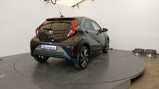 WGZ6002 - Toyota Aygo X Hatchback 1.0 VVT-i Edge 5dr Parking RefId: 481019 смотреть онлайн