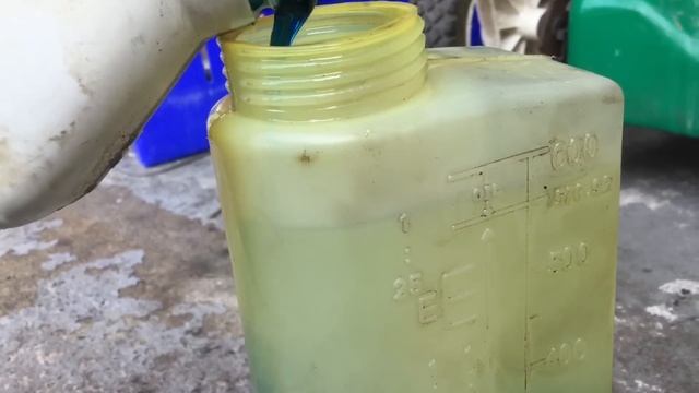 How to Mix Pocket Bike Gas(Read Description) смотреть онлайн