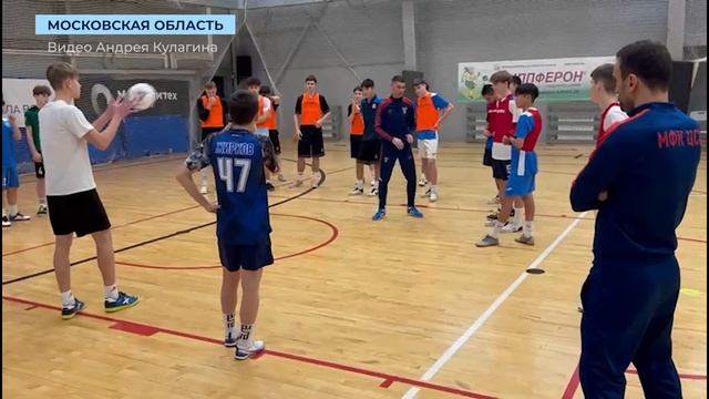 Пять воспитанников секции мини-футбола КСК вошли в сборную Якутии смотреть онлайн
