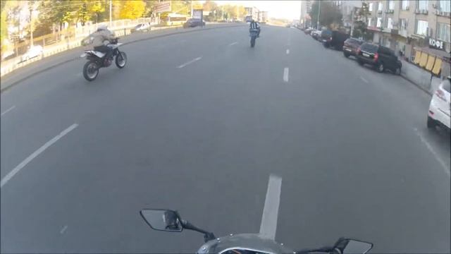 Слава едит на заднем колеса сбр1000 смотреть онлайн