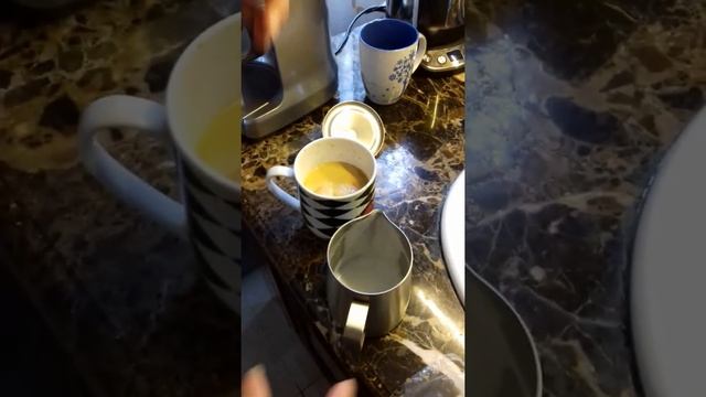 Make simple circle of hearts at a Cup of Cappuccino by me смотреть онлайн