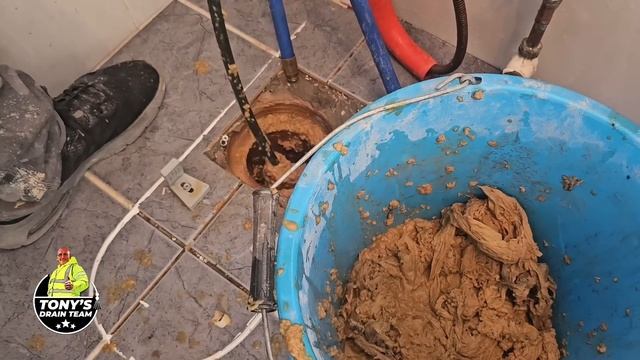Blocked drain. The mother load. #cloggeddrain смотреть онлайн