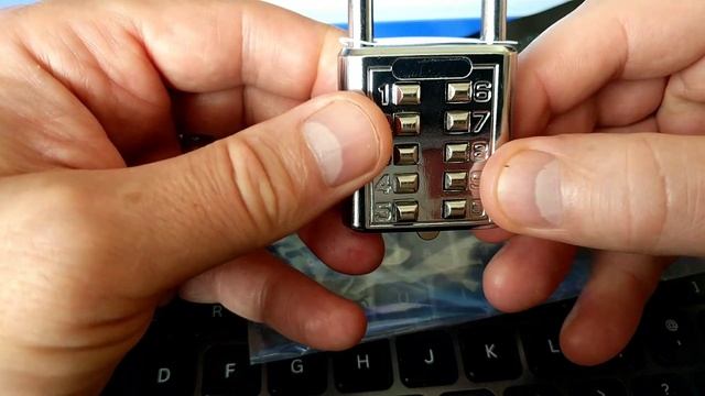 Trixes 10 digit combination lock picked without the code! смотреть онлайн