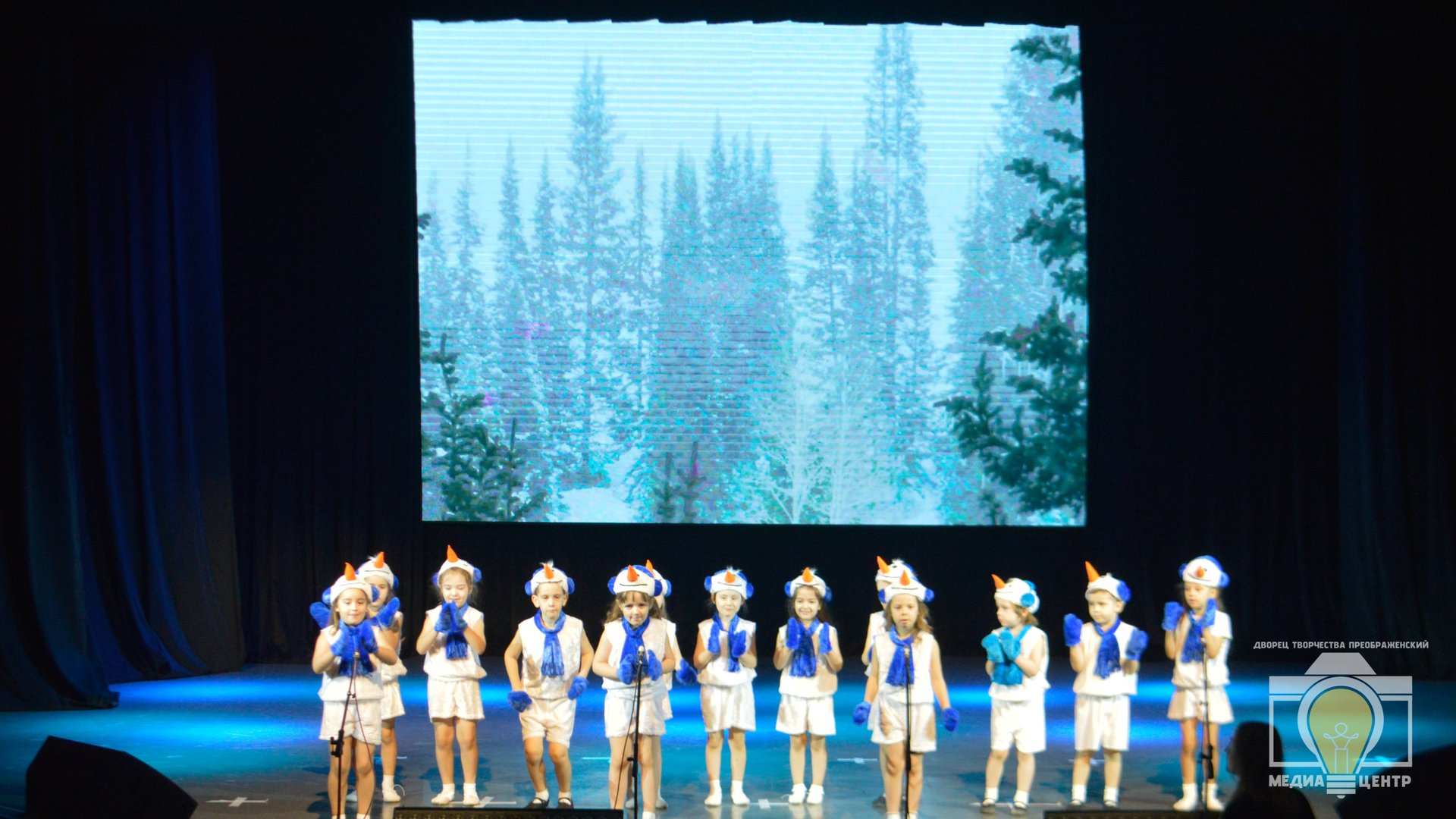 Новогодняя сказка "12 месяцев" смотреть онлайн