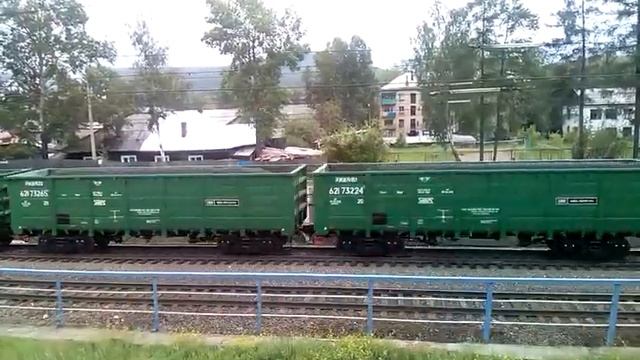 Электровоз Ермак с грузовым поездом. смотреть онлайн