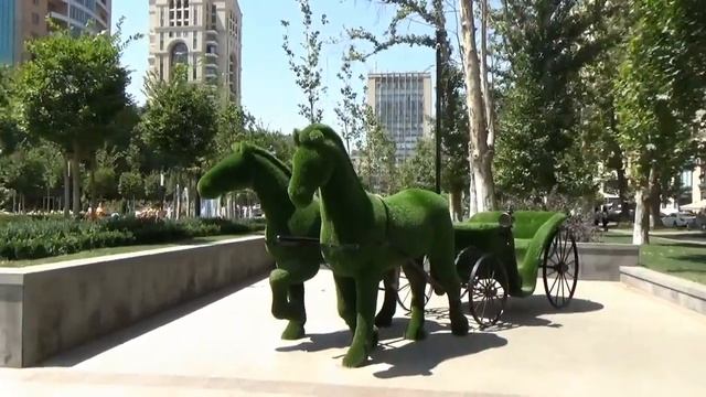 Ереван ,фонтаны между проспектом Маштоца и ул.Сарян смотреть онлайн